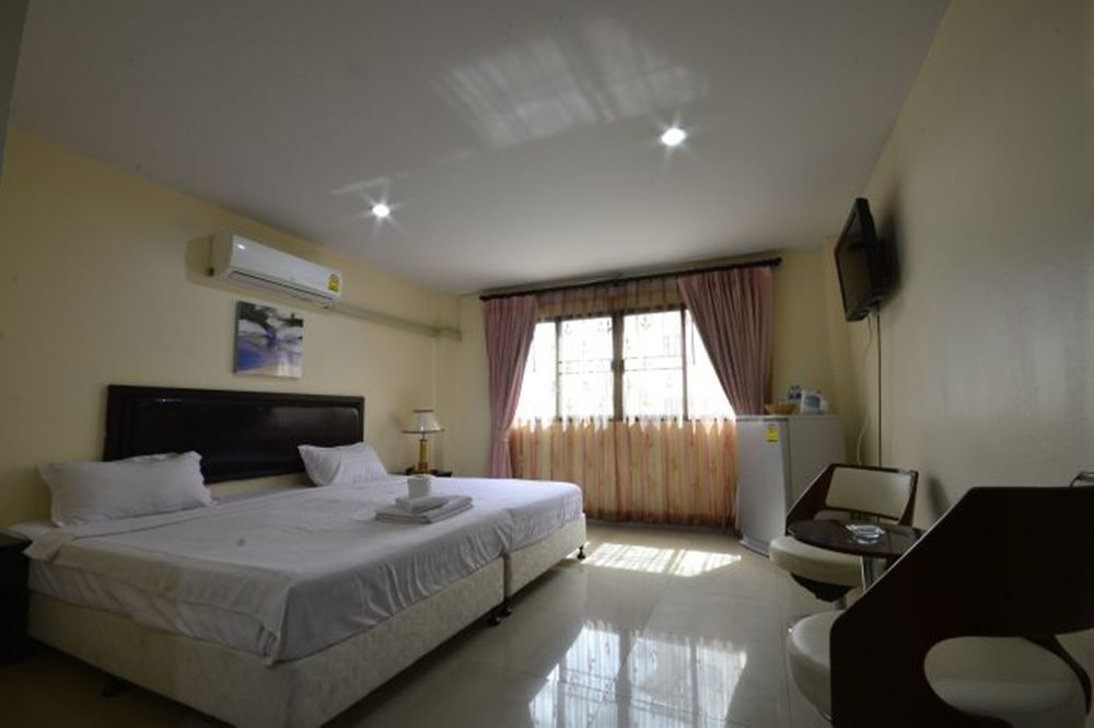 Royal Q & D Suites Pattaya Εξωτερικό φωτογραφία