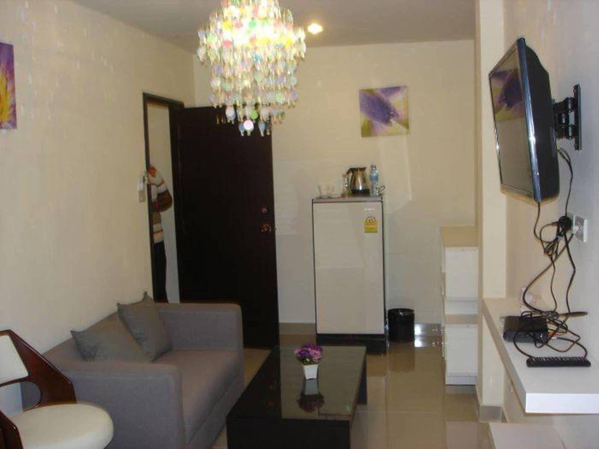 Royal Q & D Suites Pattaya Εξωτερικό φωτογραφία