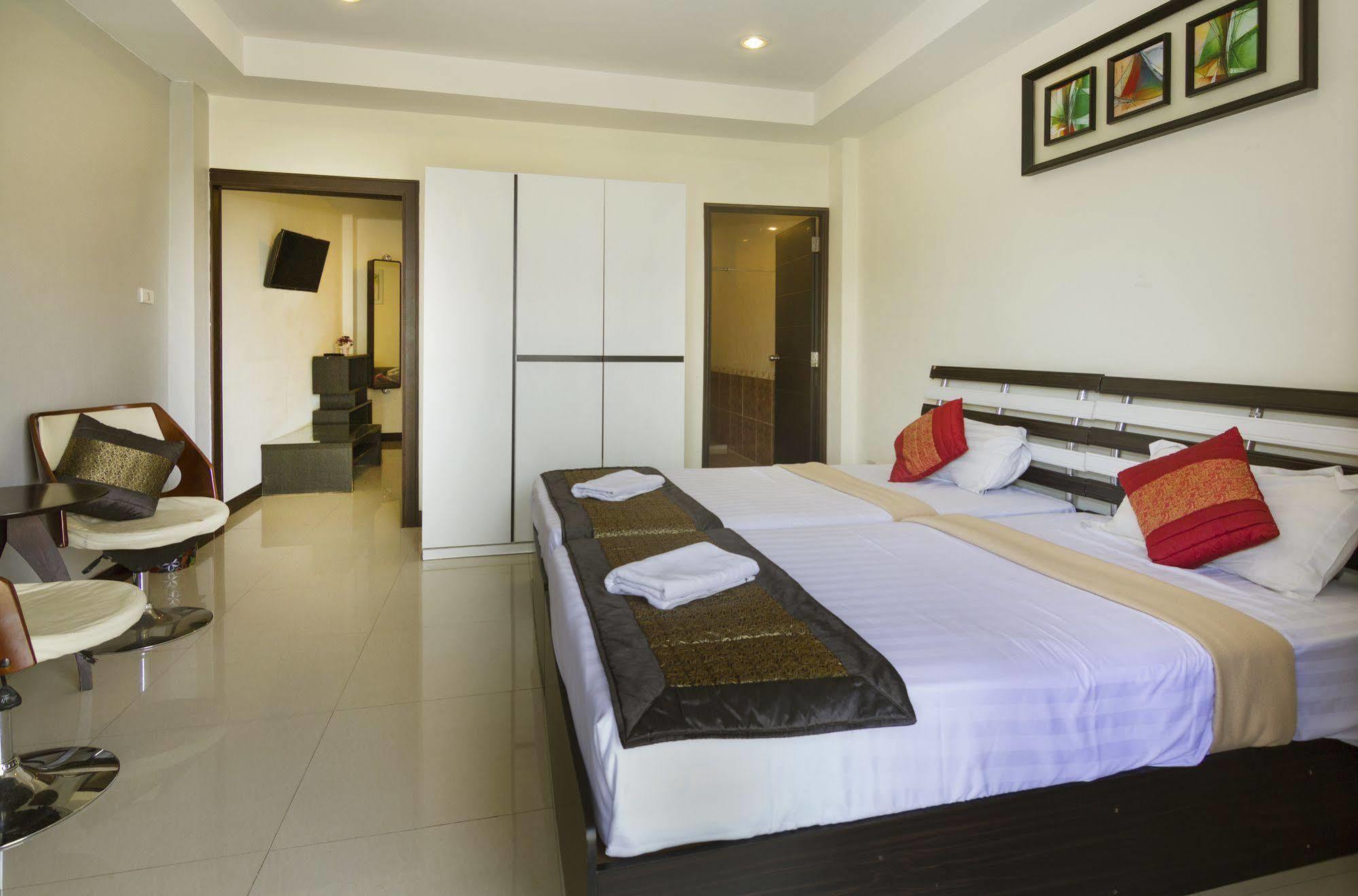 Royal Q & D Suites Pattaya Εξωτερικό φωτογραφία