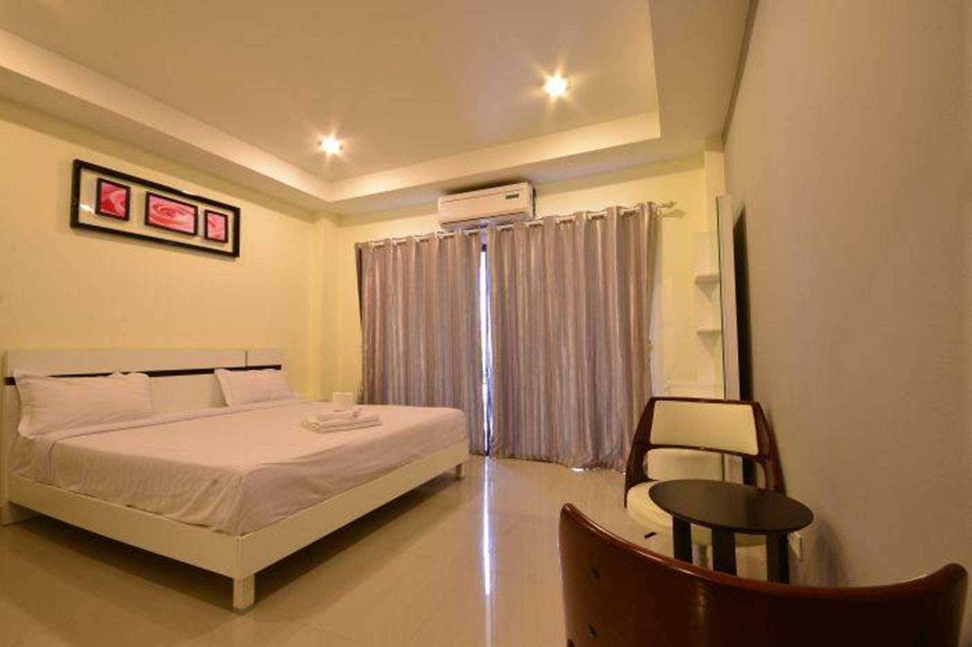 Royal Q & D Suites Pattaya Εξωτερικό φωτογραφία